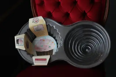 Wilton Dimensions Cupcake Pan (NEW), View more