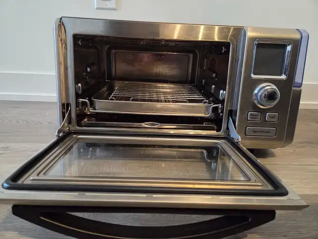 Cuisinart Steam & Convection Oven in Toasters & Toaster Ovens in Markham / York Region - Image 3