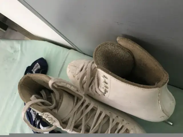 Ladies SP-Teri Pro Leather Figure Skates + Ace Blade - Size 6B in Skates & Blades in City of Toronto - Image 4