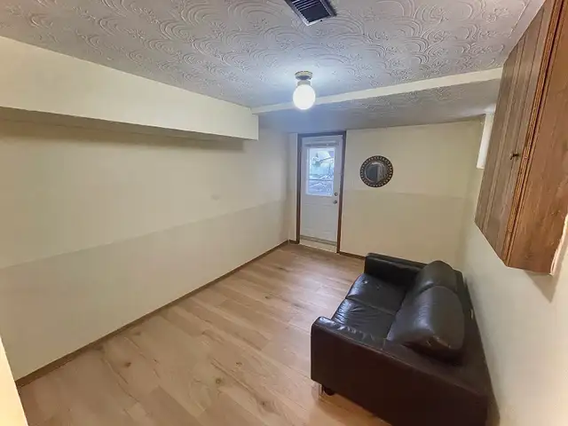 2 Beds 1 Bath Basement for Rent in Long Term Rentals in City of Toronto - Image 3