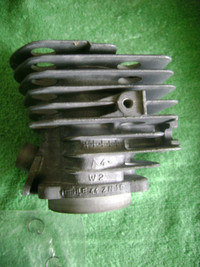 50 Husqvarna piston/cylinder nos Jonsered