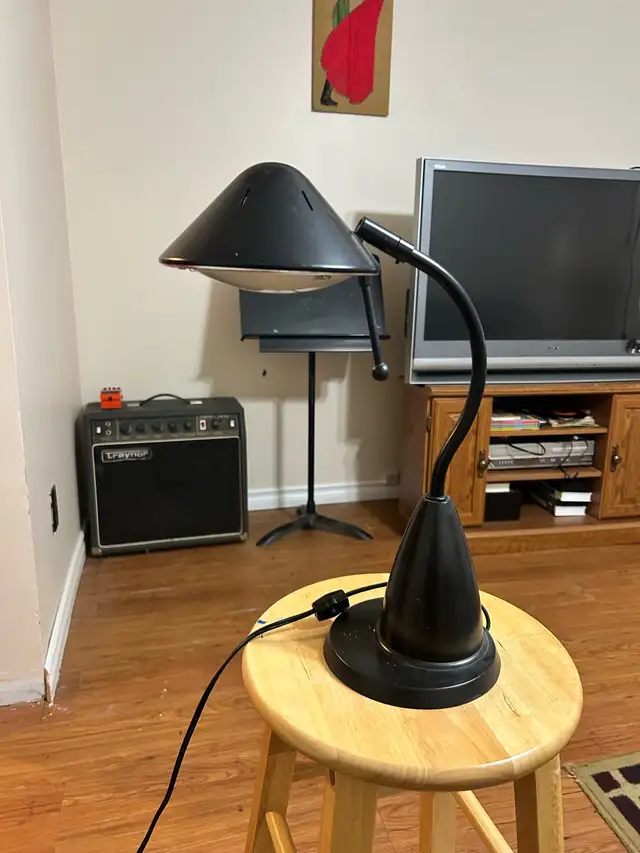 Retro Postmodern Gooseneck Desk Lamp in Indoor Lighting & Fans in Oshawa / Durham Region - Image 3