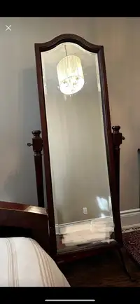 Long wooden mirror 