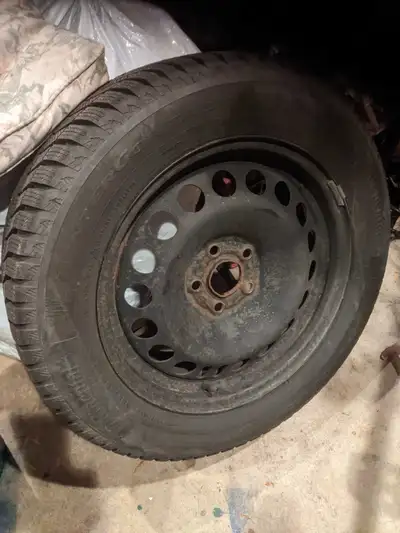 Continental WinterContact SI Plus 205/60R16 Originally installed on Chevrolet Cruze in Nov 2023. Rem...