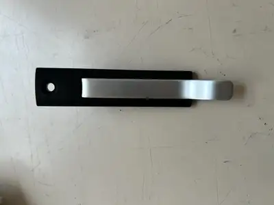 Bonnet opener handle for Maserati Merak, new. Price on request. Additional spare parts available. Fo...