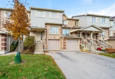 Address - 117 - 302 COLLEGE AVENUE W, Guelph Parking - 2 Beautiful & Updated 3-Bedroom, 4-Bathroom T...