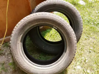 Truck tires 255/60 R19 H M+S General Grabber Tires (2) They still have miles to go. Asking $160.00 f...