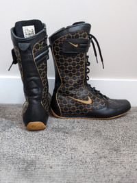 Nike shoes boots black with gold women's 7.5