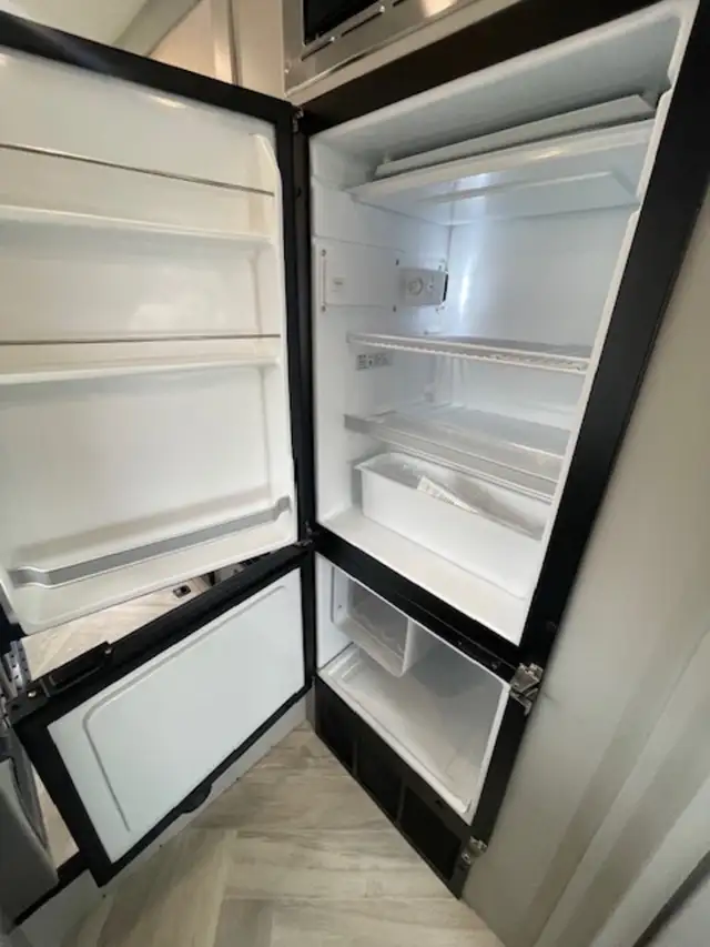 2020 Coachmen Beyond 22D-EB Eco Boost in RVs & Motorhomes in Laval / North Shore - Image 7