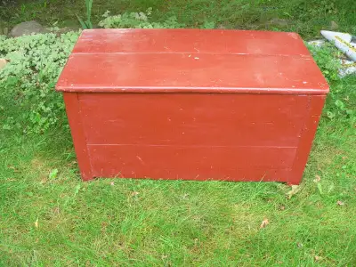plusieurs meubles antique a différent prix, View more