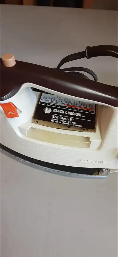 Iron Black & Decker, View more