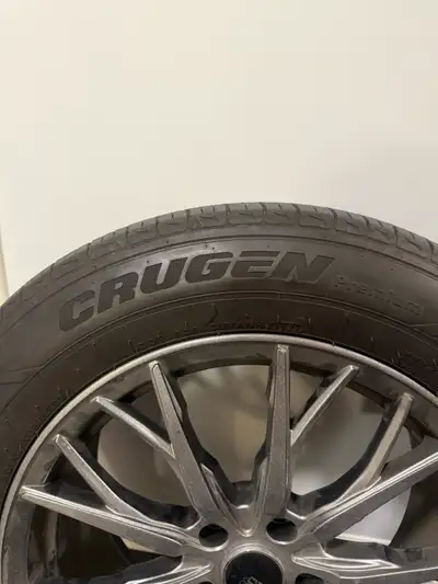 Kumho crugen premium all season tires 235/60R18 103H tires DOT 1522 sell for $600 tires only Rim wit...