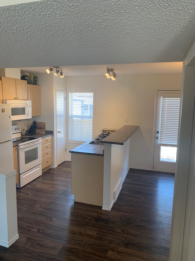 Share McKenzie Towne Home Room Rentals & Roommates Calgary Kijiji