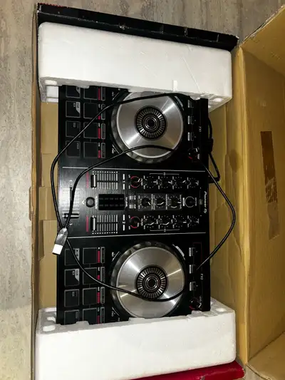 Pioneer DJ DDJ-SB2 controller, View more