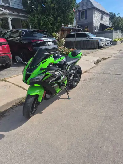 Bike, is it mint condition very low kilometers price is completely firm.
