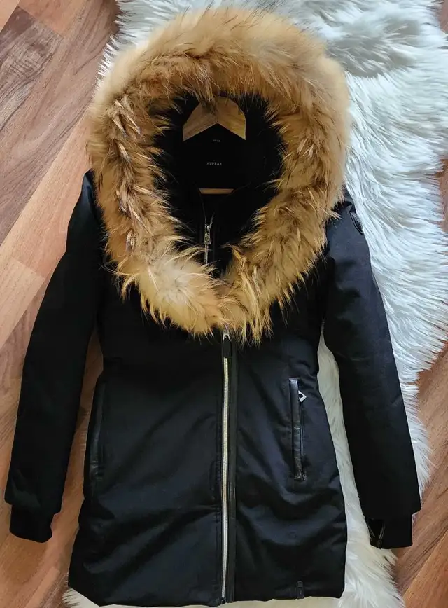 RUDSAK Women's Down Parka XS | Fur Trim Winter Coat in Women's - Tops & Outerwear in Markham / York Region - Image 4