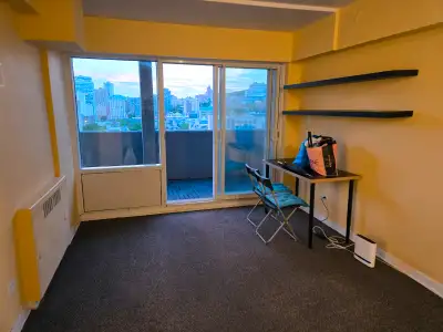 3 1/2 Apartment in Downtown - Lease Transfer