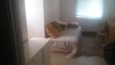 Chambre à louer dans grande maison à Ste-Foy