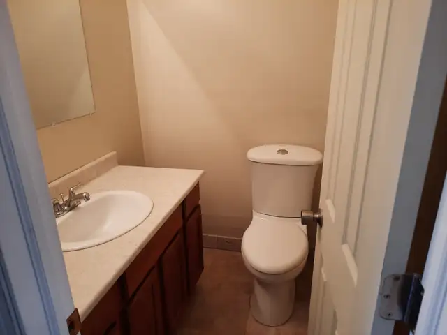 Room for Rent in Room Rentals & Roommates in Windsor Region - Image 5