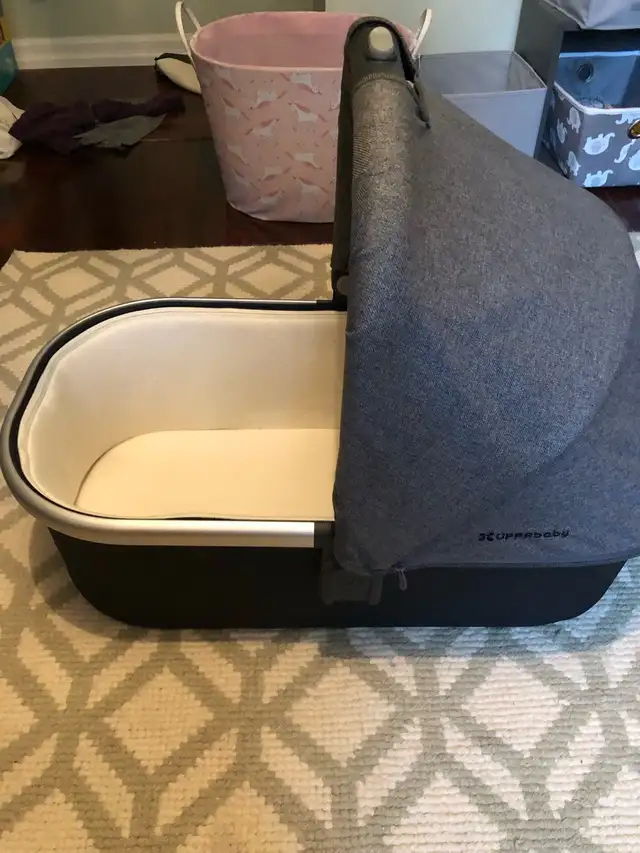 Uppababy VISTA stroller  2018 in Strollers, Carriers & Car Seats in Markham / York Region - Image 11