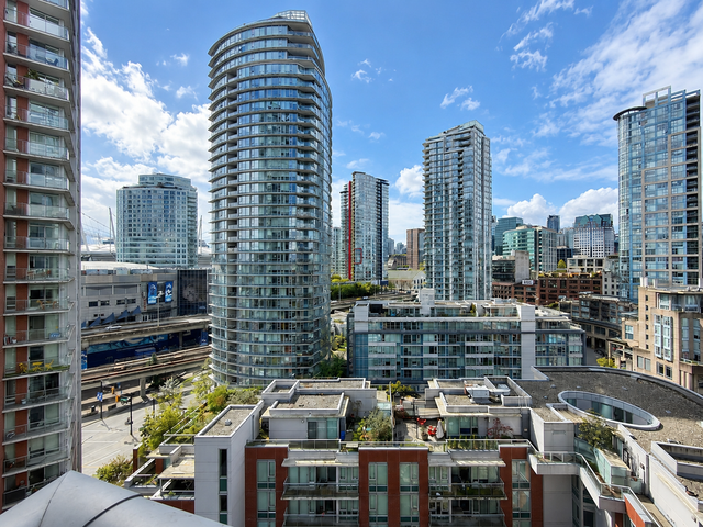FURNISHED PRIVATE ROOM FOR RENT DOWNTOWN VANCOUVER FOR NEWCOMERS in Room Rentals & Roommates in Vancouver - Image 7