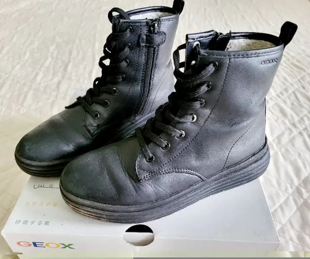 GEOX ankle boots, junior girl, US size 3 in Kids & Youth in Mississauga / Peel Region - Image 3