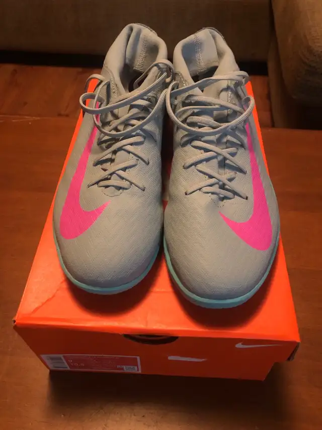 *DEAL* Nike ZM Superfly Academy 10 gris - Youth 9 in Soccer in Gatineau - Image 3