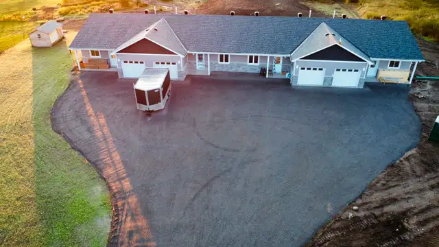 Renfrew – 2 Bed Garden Home – Luxury & Maintenance-Free in Long Term Rentals in Renfrew - Image 3