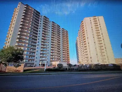 1 BDRM + Personal Full Bathroom for rent $700 INCLUSIVE in a 2 BDRM 2 Bathroom apartment Available A...