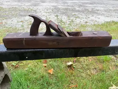 Antique 19th-Century Wooden Jointer Plane Hand Tool Marked T.S.B. Circa mid-to-late 1800s • Solid ha...