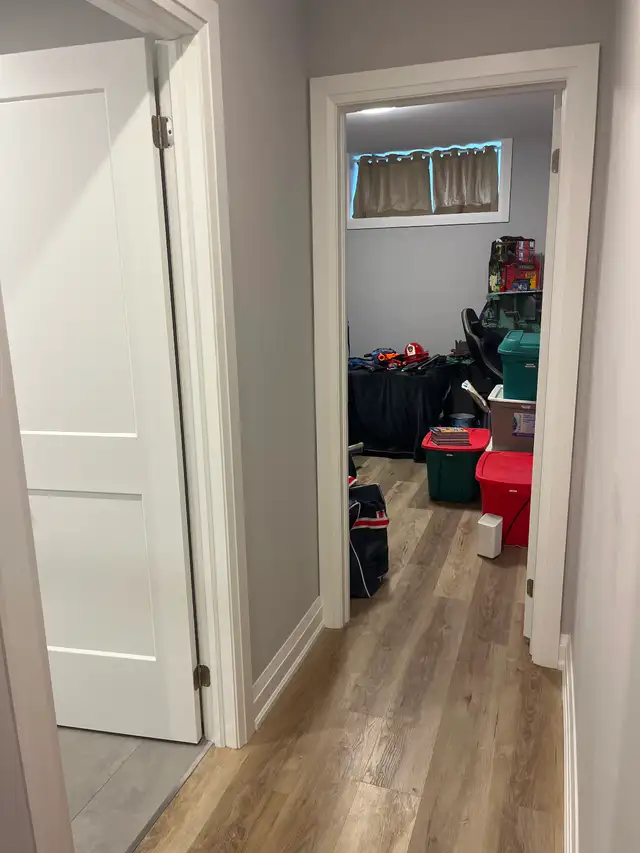 Room for rent. Female only. in Room Rentals & Roommates in Oshawa / Durham Region - Image 2