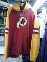 4 NFL AND NHL HOODIES WILL FIT 2 - 3 XL