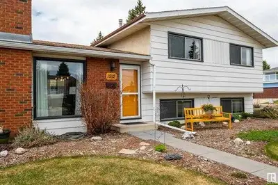 4 bedroom house available immediately for rent in the heart of Ekota Corner lot home featuring a lan...