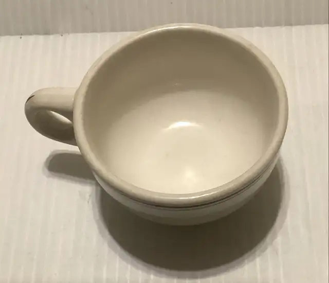 Restaurant Ware Sovereign Potters Double Green Stripe Cup in Arts & Collectibles in St. Catharines - Image 4