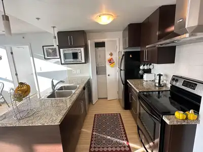 Furnished + Private Bath – Just Move In