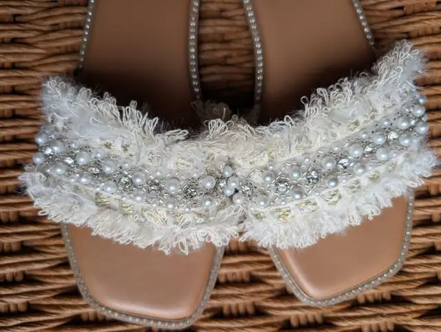 Sandals- Women's size 8 in Women's - Shoes in Napanee - Image 3