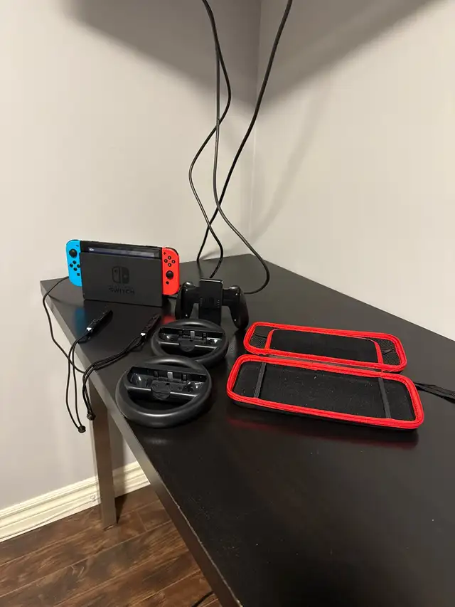 Nintendo Swich (console no games)62863728567041124
