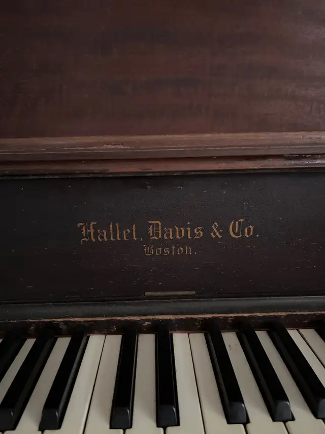 Hallet, Davis and Co Piano in Pianos & Keyboards in City of Halifax - Image 3