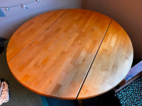 Solid wood table - Apartment size