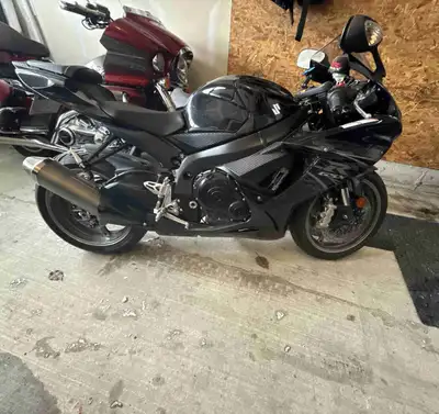 2011 Suzuki GSX-R 600 with 24,000km. The bike is stock and should not need anything to pass safety.