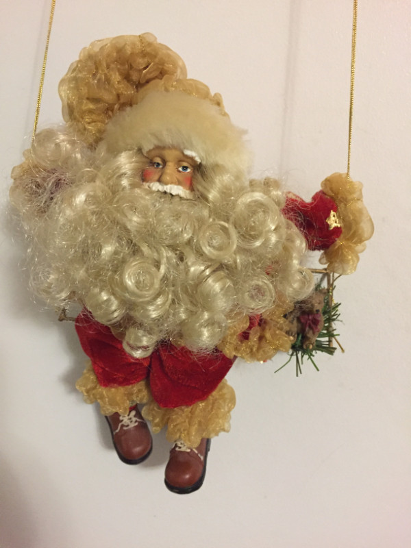 Vintage Christmas Santa Claus Ornament Figurine with Star dans Fêtes et événements  à Ville de Montréal