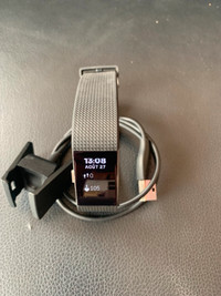 Montre sport Fitbit Charge 2 watch en très bon état!