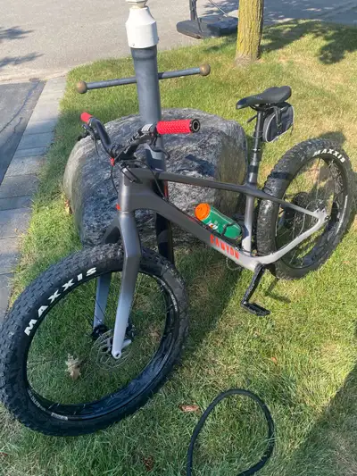 Carbon Canyon Dude CF 8.0, View more