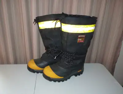 ** Pick up near West Edmonton Mall ** Crafted for durability and comfort, the Dakota Propac Composit...