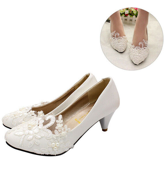 White Wedding Shoes W/ Lace Flowers & Pearls Size 7.5, 8.5 - New dans Femmes - Chaussures  à Région d’Oshawa/Durham - Image 2