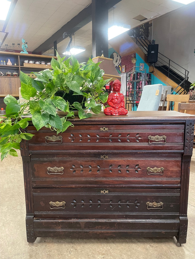 East Lake Dresser in Dressers & Wardrobes in Thunder Bay