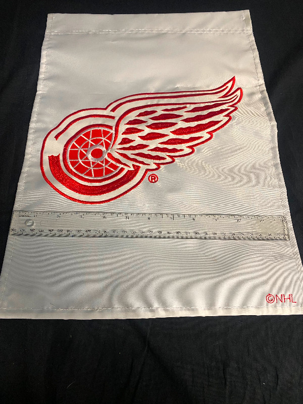 Detroit Red Wings Banner in Arts & Collectibles in Moncton - Image 2