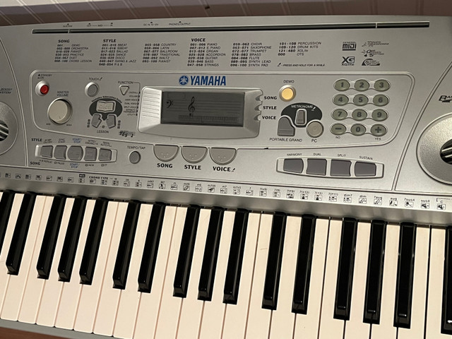 Yamaha Keyboard in Pianos & Keyboards in Ottawa - Image 3