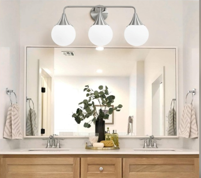 Applique murale en nickel brossé avec verre globe blanc, NEUF in Indoor Lighting & Fans in Québec City - Image 4