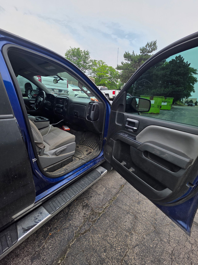 2014 GMC Sierra 1500- Only 113,661km - Clean in Cars & Trucks in Hamilton - Image 4